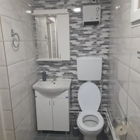Apartament Vikend Kuca Hs *