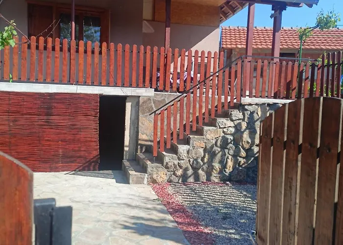 アパート Vikend Kuca Hs ピロト